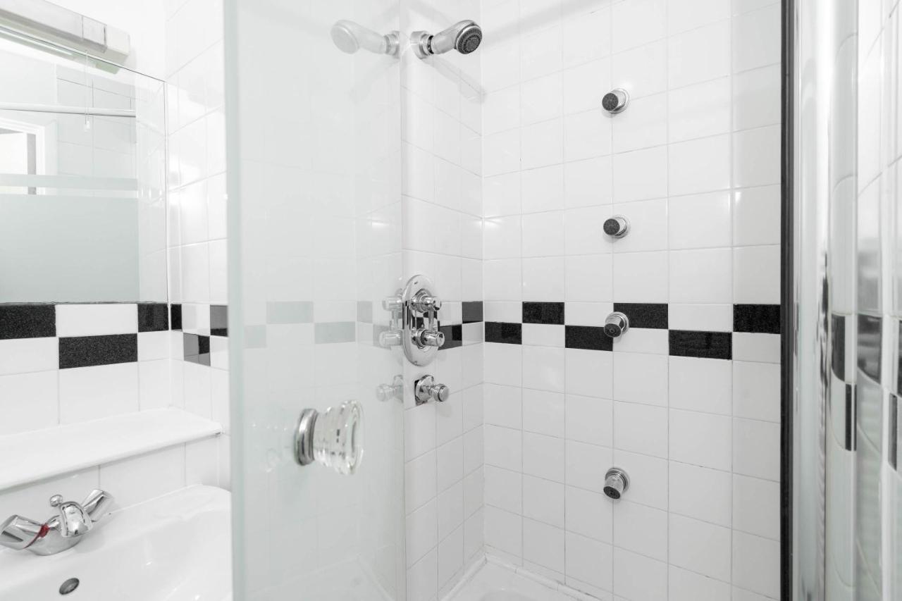 City Centre - Two Bedroom Apartment - Juliet Balcony - Secure Parking - Wifi - Smart Tv Birmingham Eksteriør billede