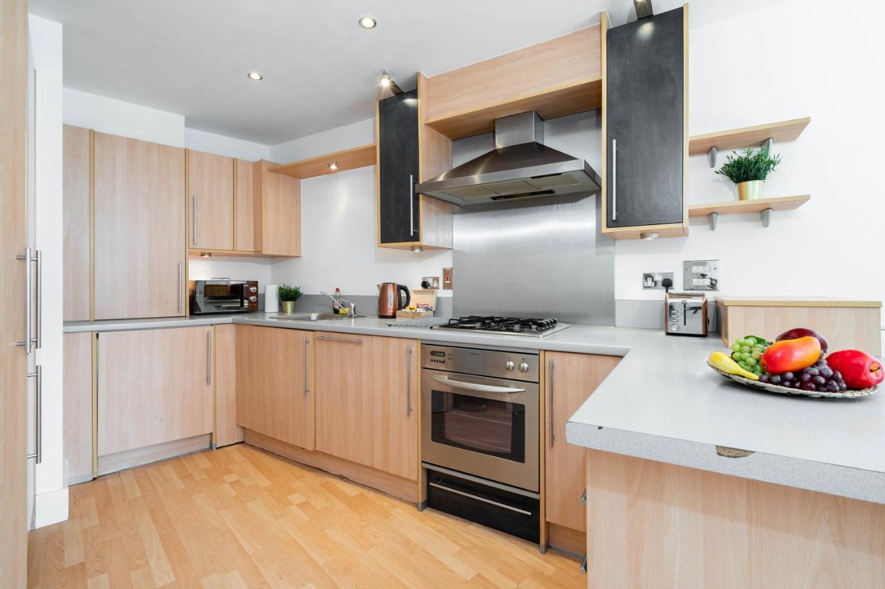 City Centre - Two Bedroom Apartment - Juliet Balcony - Secure Parking - Wifi - Smart Tv Birmingham Eksteriør billede