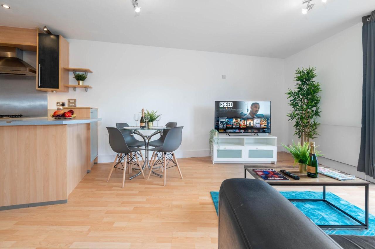 City Centre - Two Bedroom Apartment - Juliet Balcony - Secure Parking - Wifi - Smart Tv Birmingham Eksteriør billede